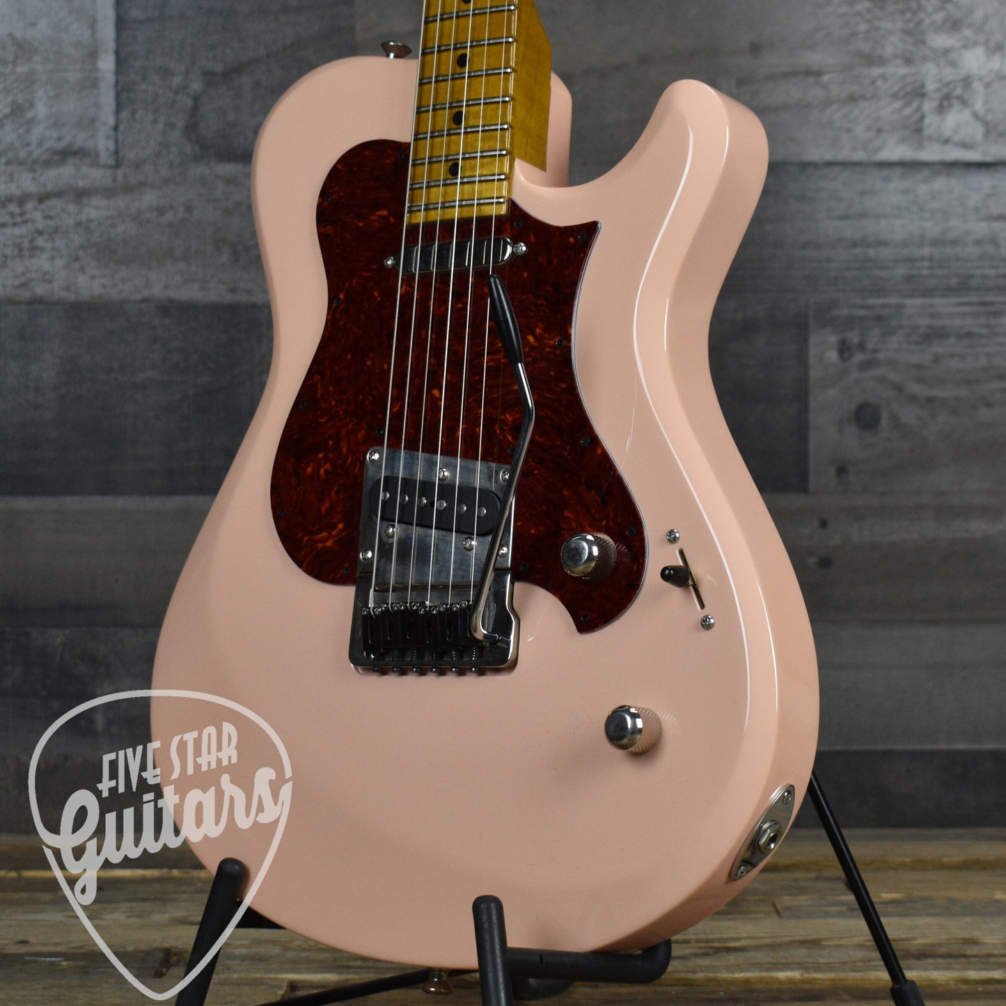 Pre-Owned Knaggs Choptank "T" Trem - Shell Pink with Hard Shell Case