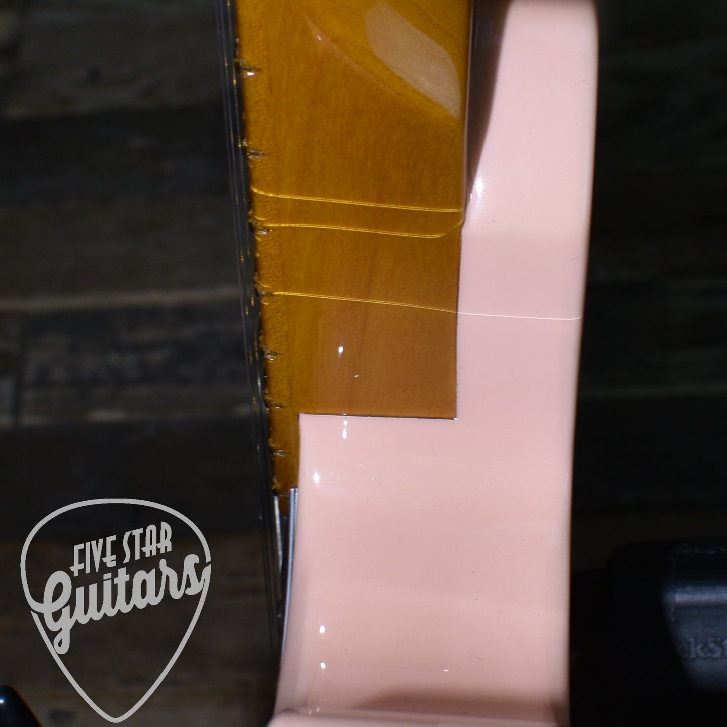 Pre-Owned Knaggs Choptank "T" Trem - Shell Pink with Hard Shell Case
