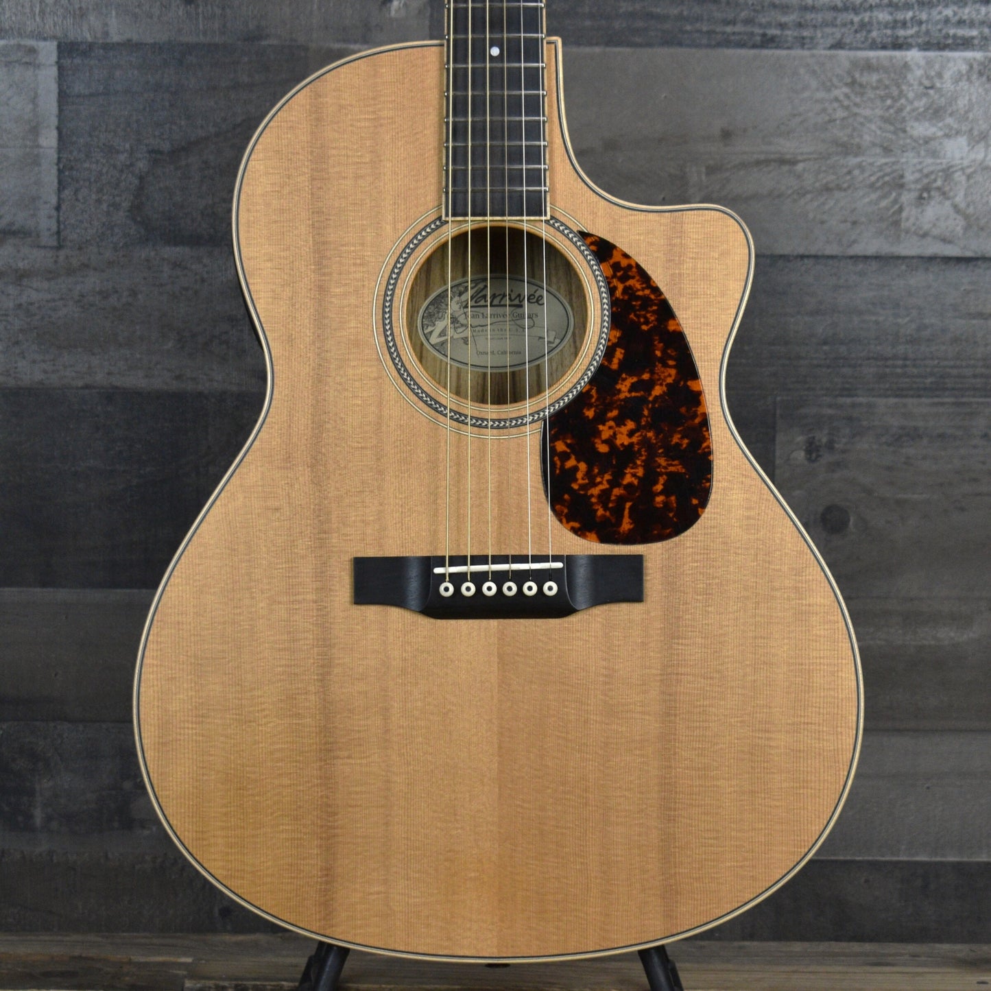 Pre-Owned Larrivee LV-03Z Zebrawood with Hard Shell Case