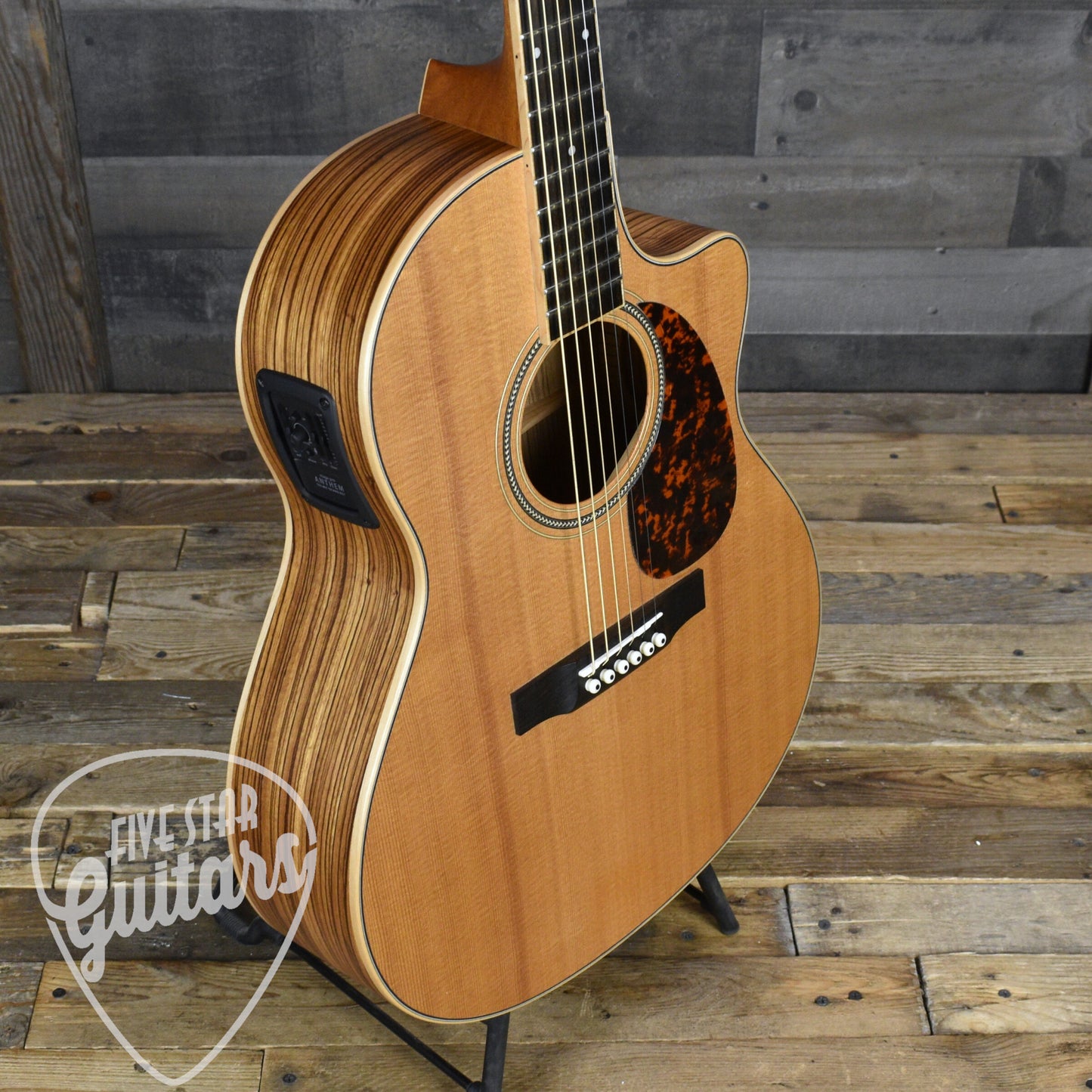 Pre-Owned Larrivee LV-03Z Zebrawood with Hard Shell Case