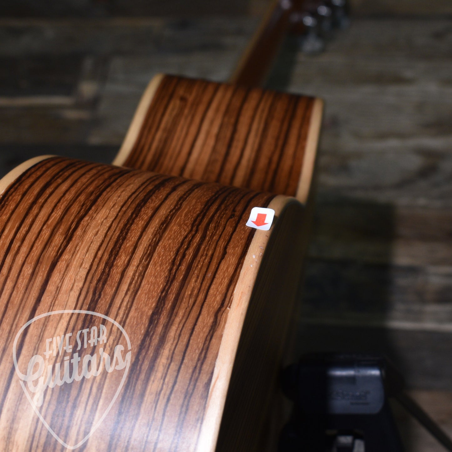 Pre-Owned Larrivee LV-03Z Zebrawood with Hard Shell Case