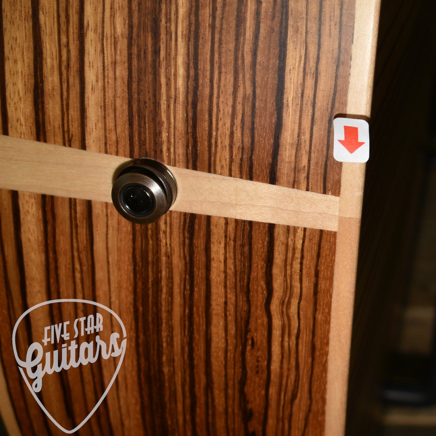 Pre-Owned Larrivee LV-03Z Zebrawood with Hard Shell Case
