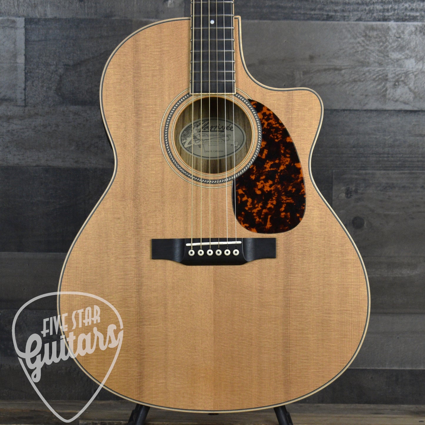 Pre-Owned Larrivee LV-03Z Zebrawood with Hard Shell Case