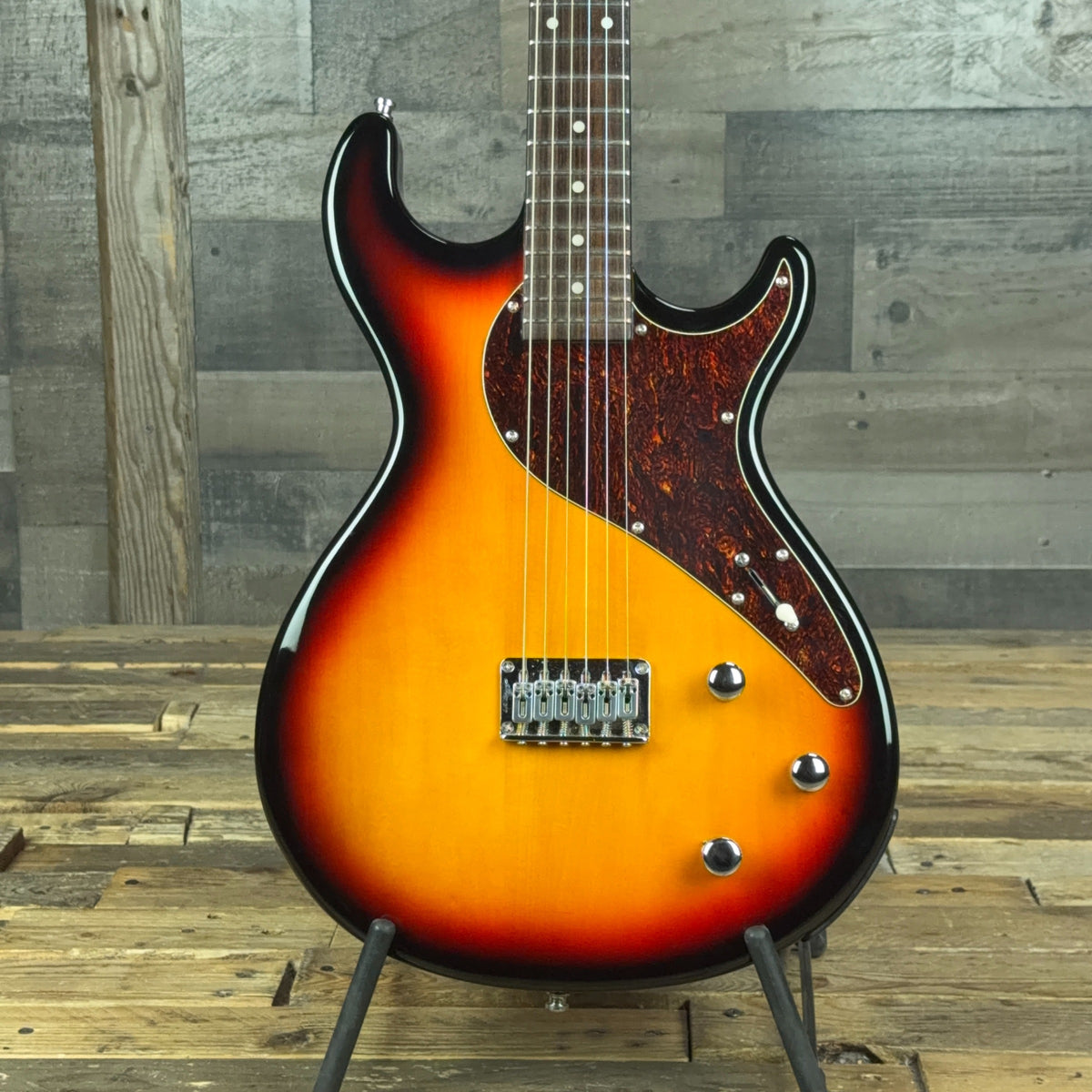 Pre-Owned Line 6 Variax 500 - Sunburst with Gigbag