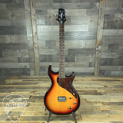 Pre-Owned Line 6 Variax 500 - Sunburst with Gigbag