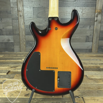 Pre-Owned Line 6 Variax 500 - Sunburst with Gigbag