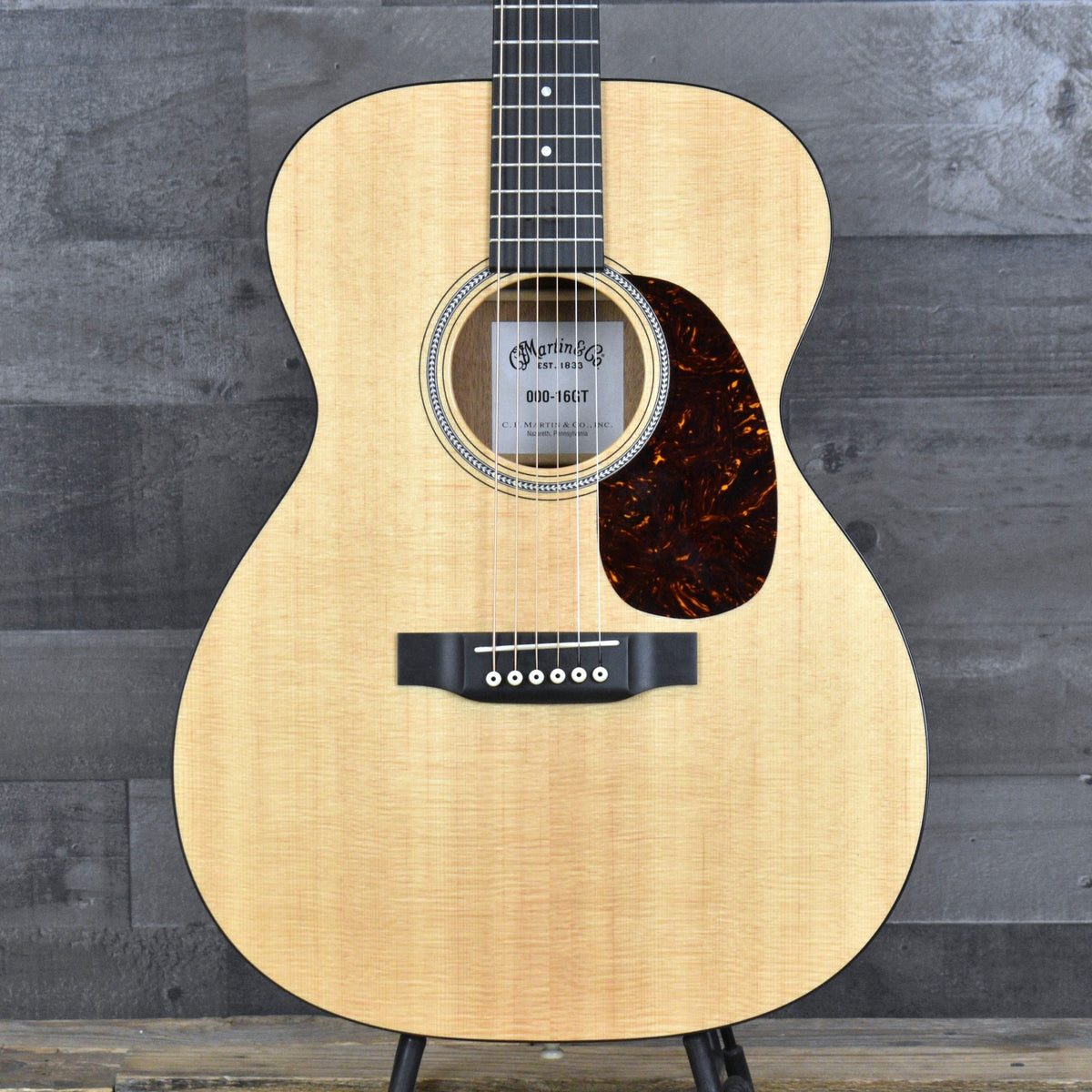 Pre-Owned Martin 000-16GT - Natural with Hardshell Case