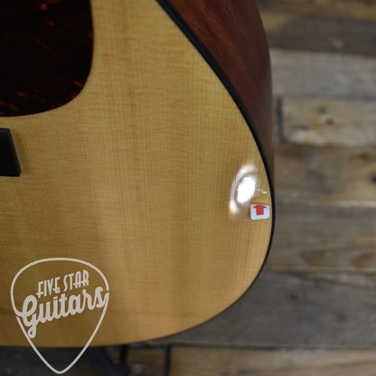 Pre-Owned Martin 000-16GT - Natural with Hardshell Case