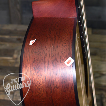 Pre-Owned Martin 000-16GT - Natural with Hardshell Case