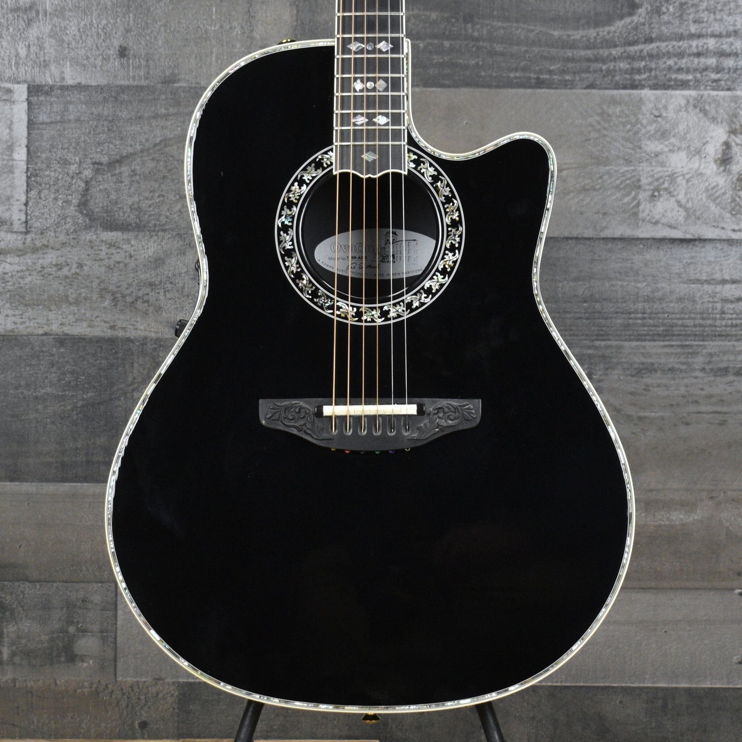 Pre-Owned Ovation 1769 ADII Al DiMeola - Black with Hard Shell Case