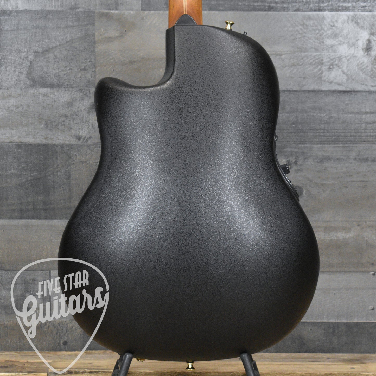 Pre-Owned Ovation 1769 ADII Al DiMeola - Black with Hard Shell Case