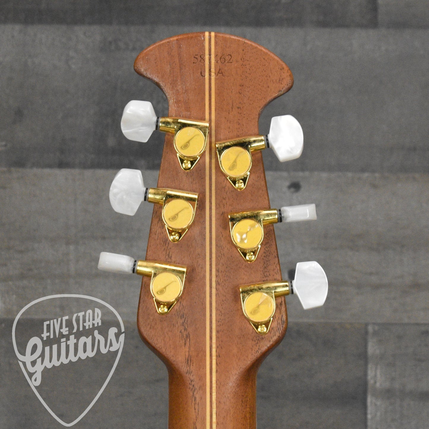 Pre-Owned Ovation 1769 ADII Al DiMeola - Black with Hard Shell Case