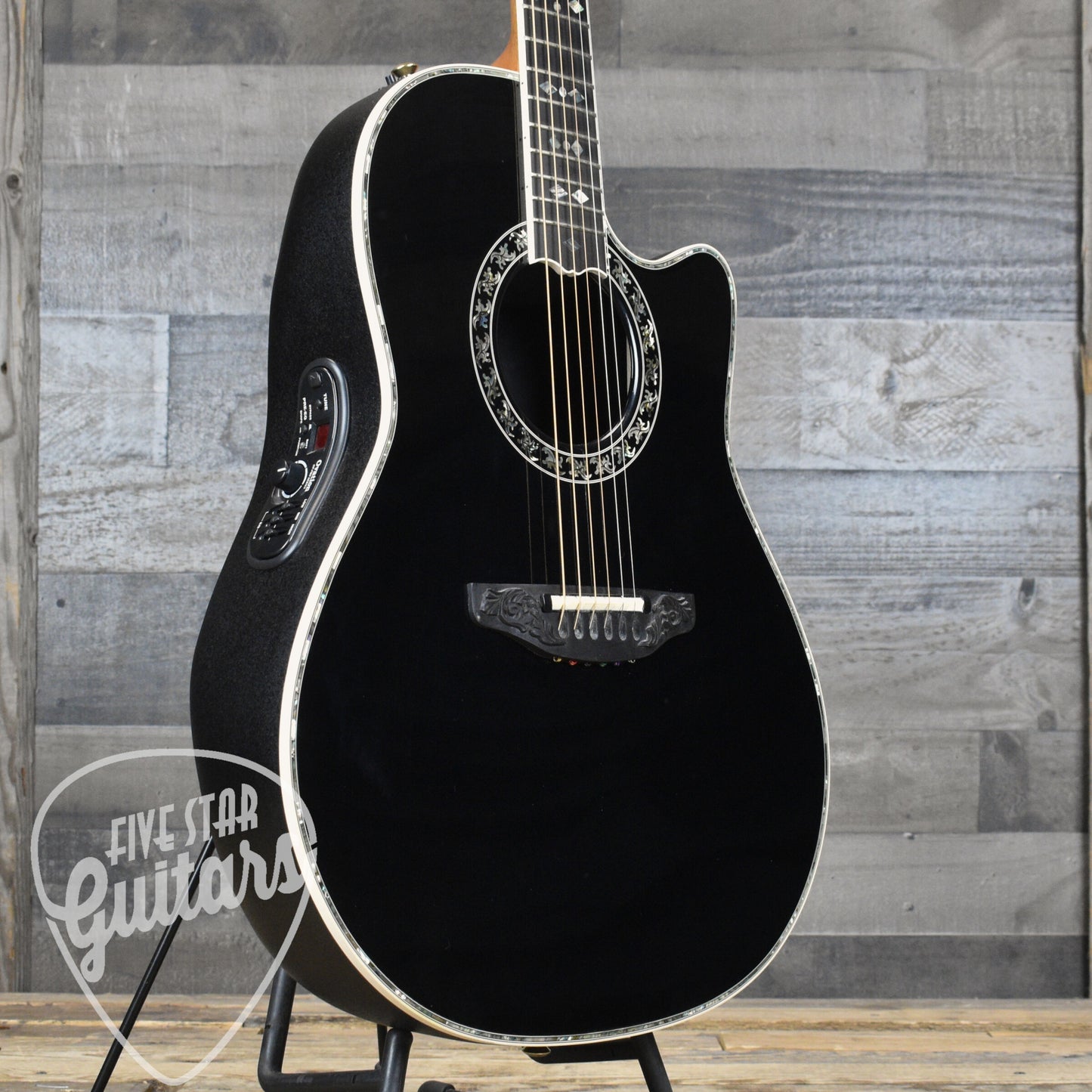 Pre-Owned Ovation 1769 ADII Al DiMeola - Black with Hard Shell Case