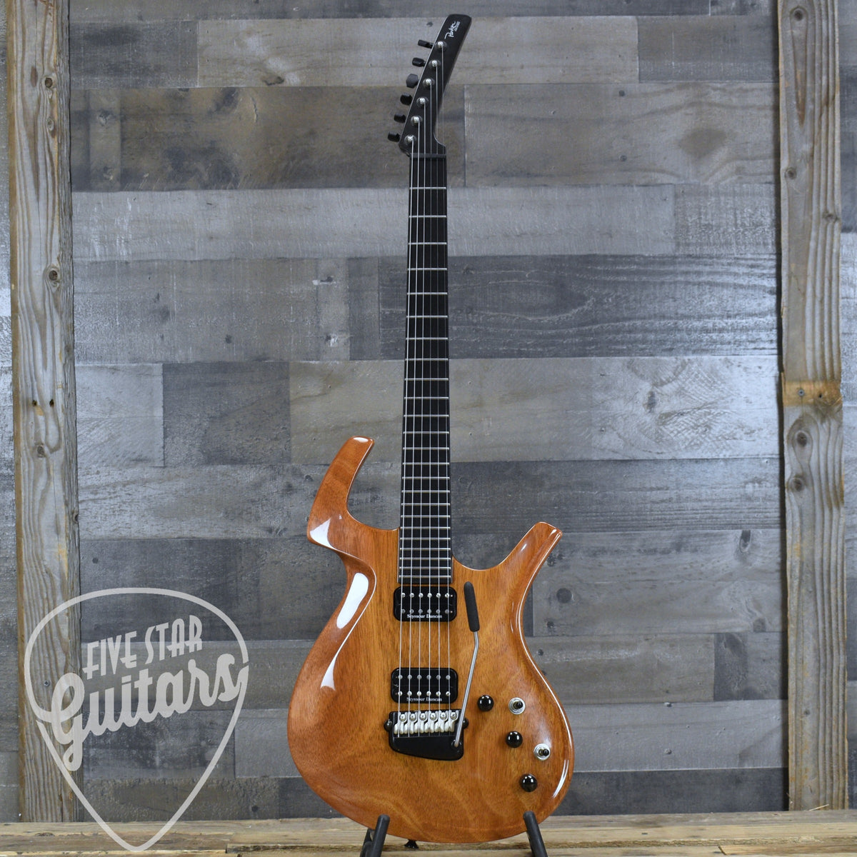 Pre-Owned Parker Fly Mojo- Natural Mahogany with Hardshell Case