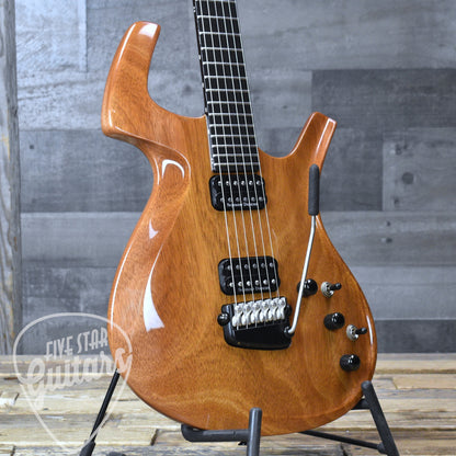 Pre-Owned Parker Fly Mojo- Natural Mahogany with Hardshell Case