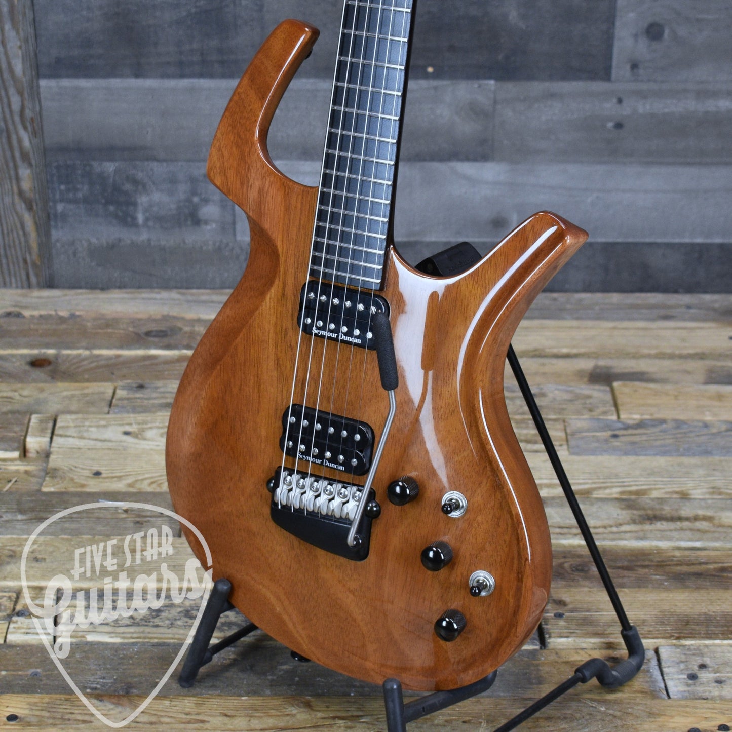 Pre-Owned Parker Fly Mojo- Natural Mahogany with Hardshell Case
