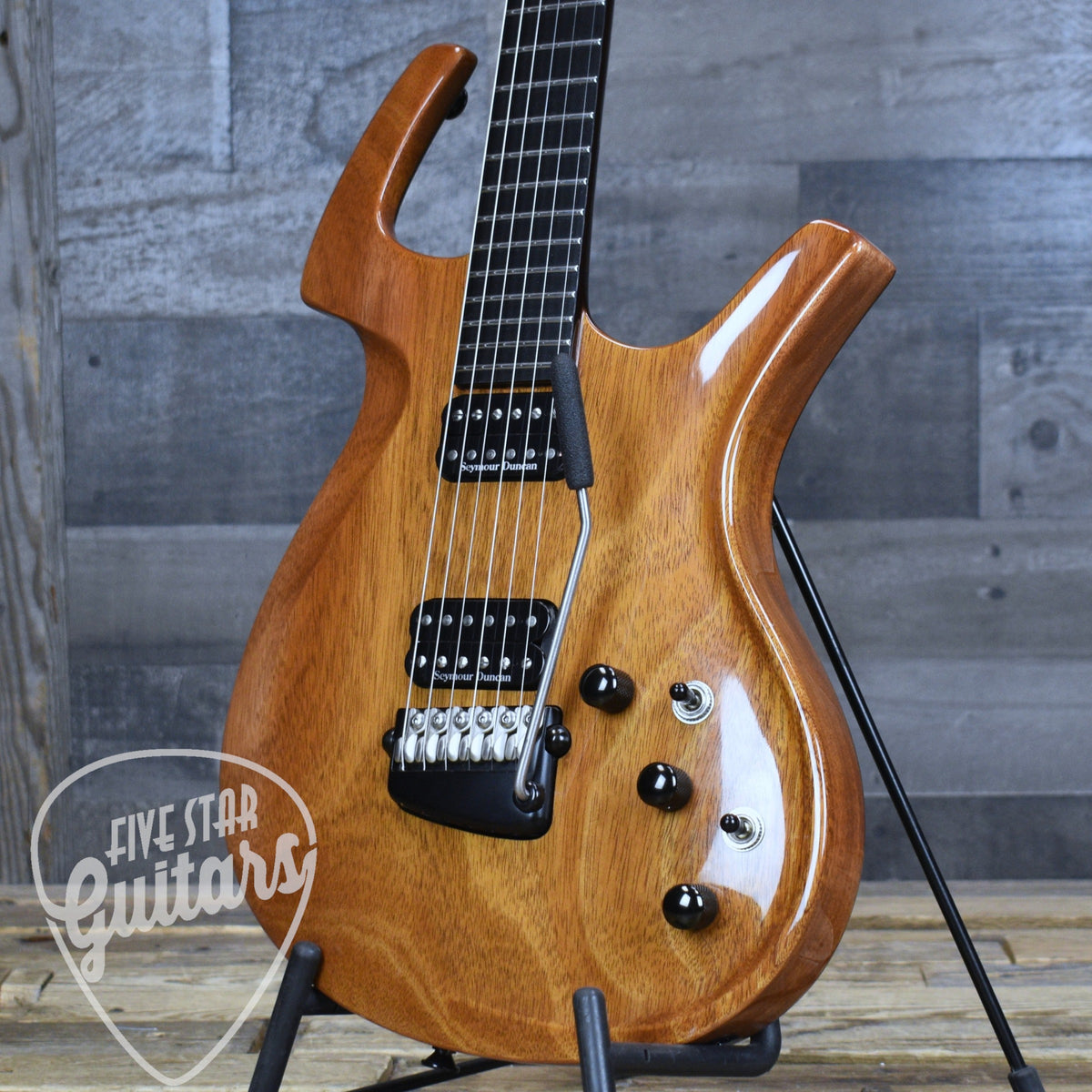 Pre-Owned Parker Fly Mojo- Natural Mahogany with Hardshell Case