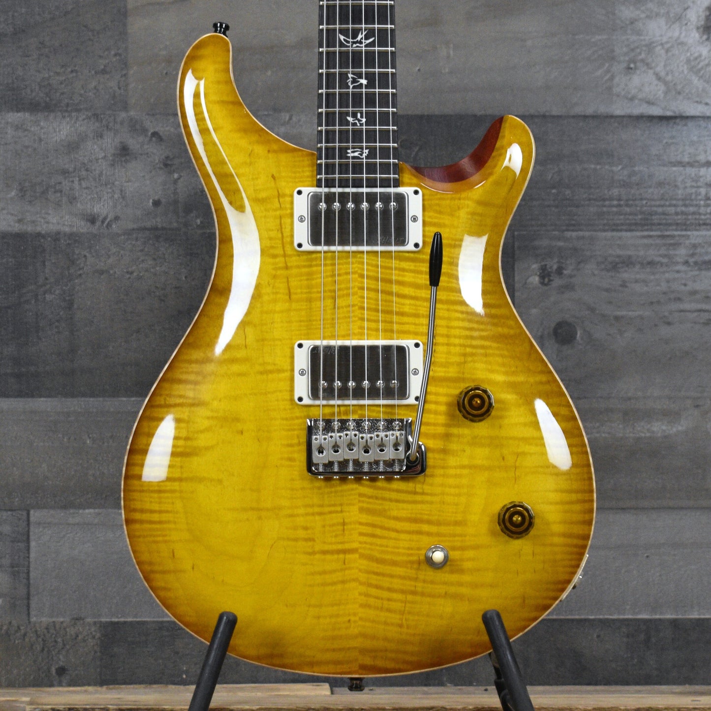 Pre-Owned Paul Reed Smith CE-22 Limited Edition - McCarty Sunburst with Hardshell Case