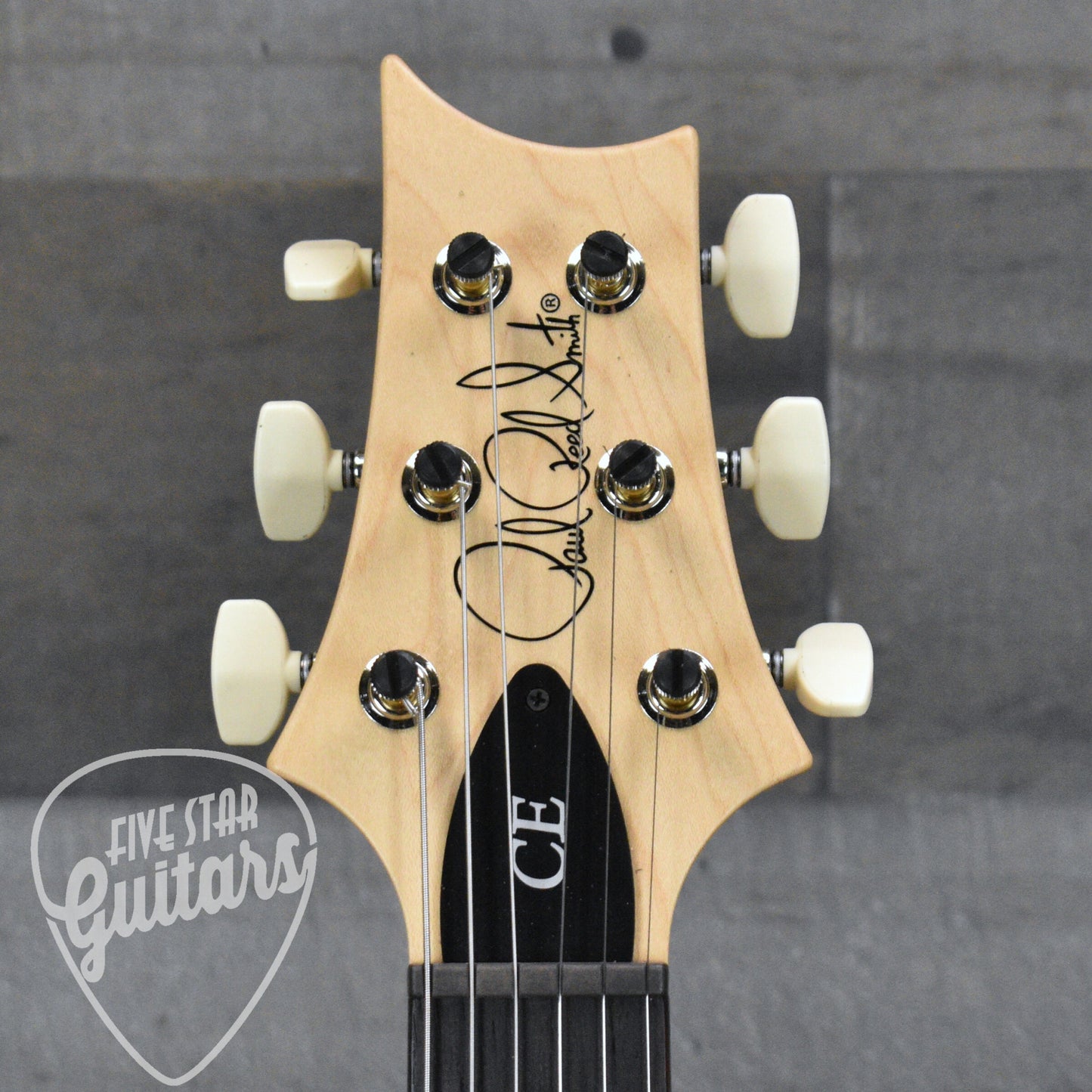 Pre-Owned Paul Reed Smith CE-22 Limited Edition - McCarty Sunburst with Hardshell Case