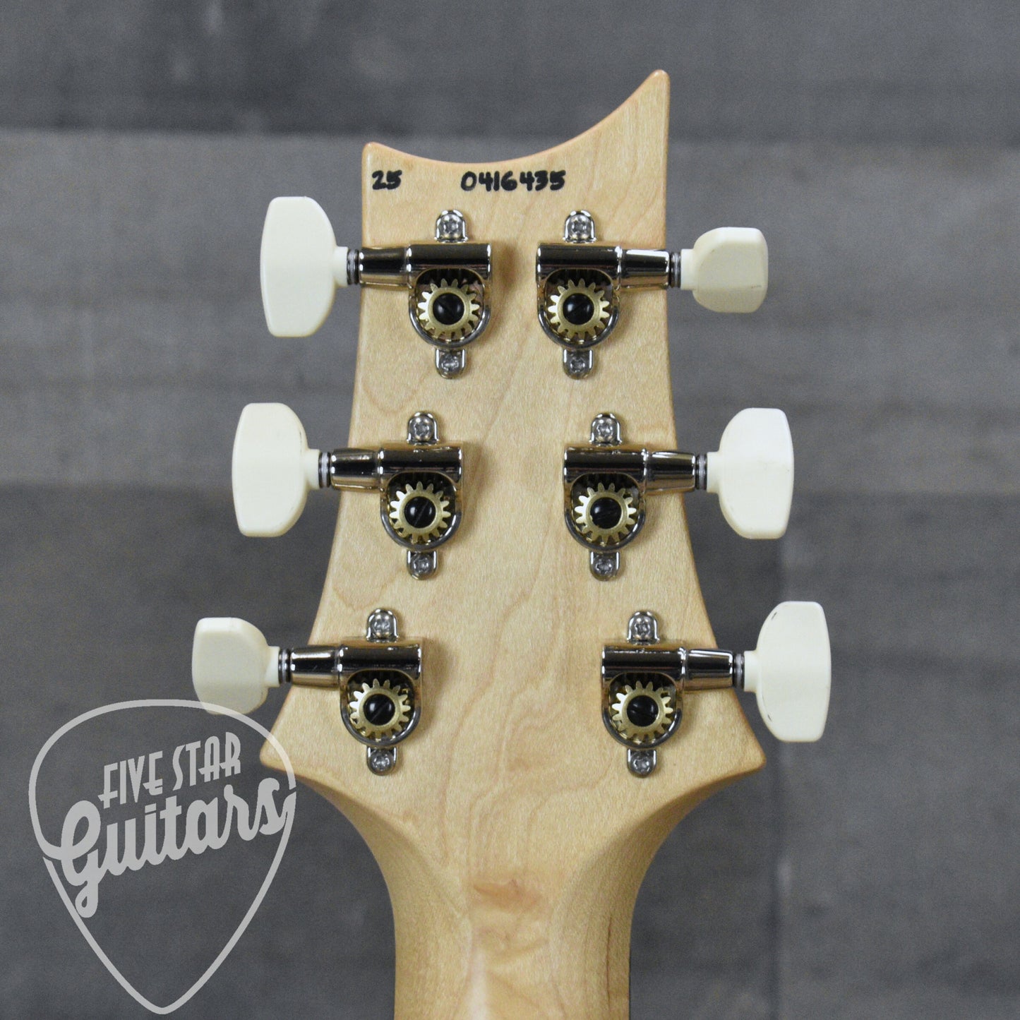 Pre-Owned Paul Reed Smith CE-22 Limited Edition - McCarty Sunburst with Hardshell Case