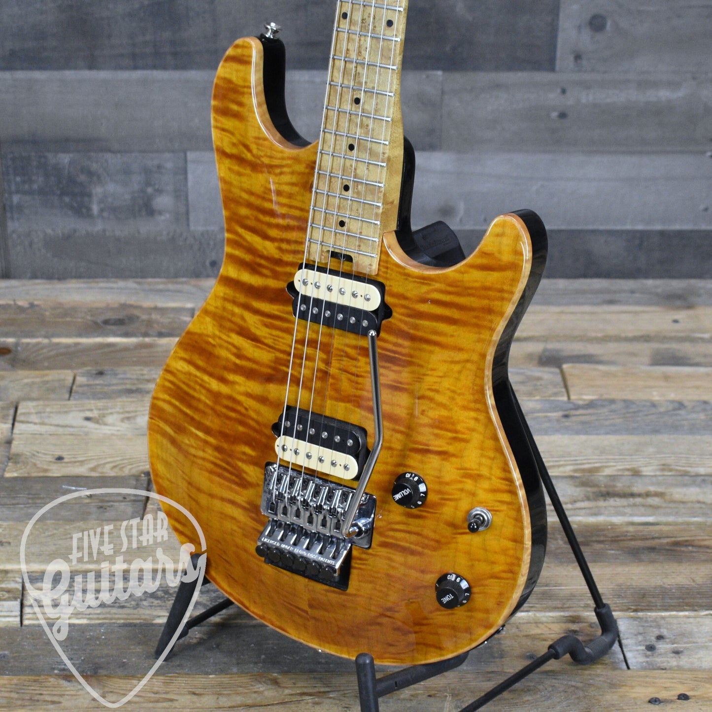 Pre-Owned Peavey HP Special Tiger Eye with Hardshell Case