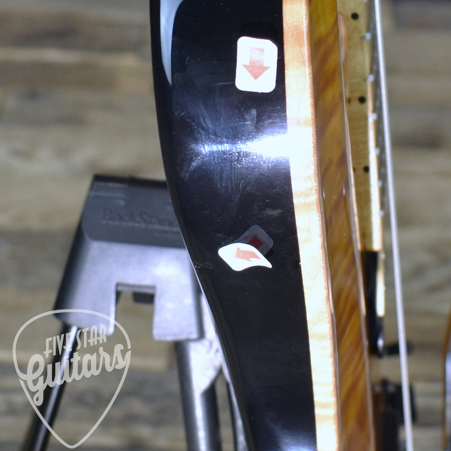 Pre-Owned Peavey HP Special Tiger Eye with Hardshell Case