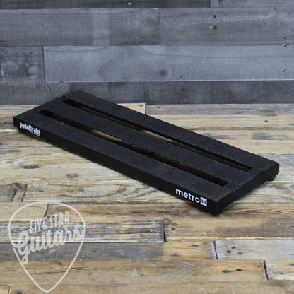 Pre-Owned Pedaltrain Metro 24 - with Soft Case