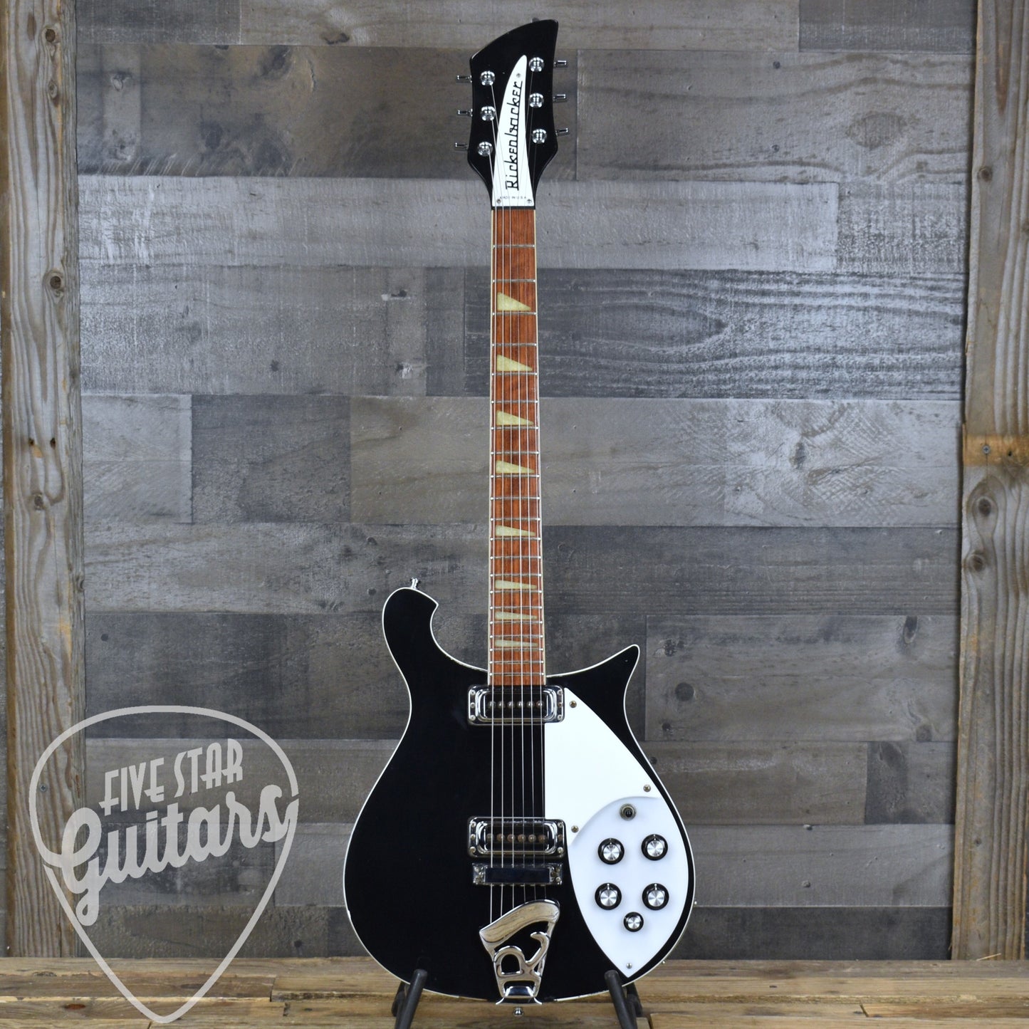 Pre-Owned Rickenbacker 620/6 - Jetglo with Hardshell Case