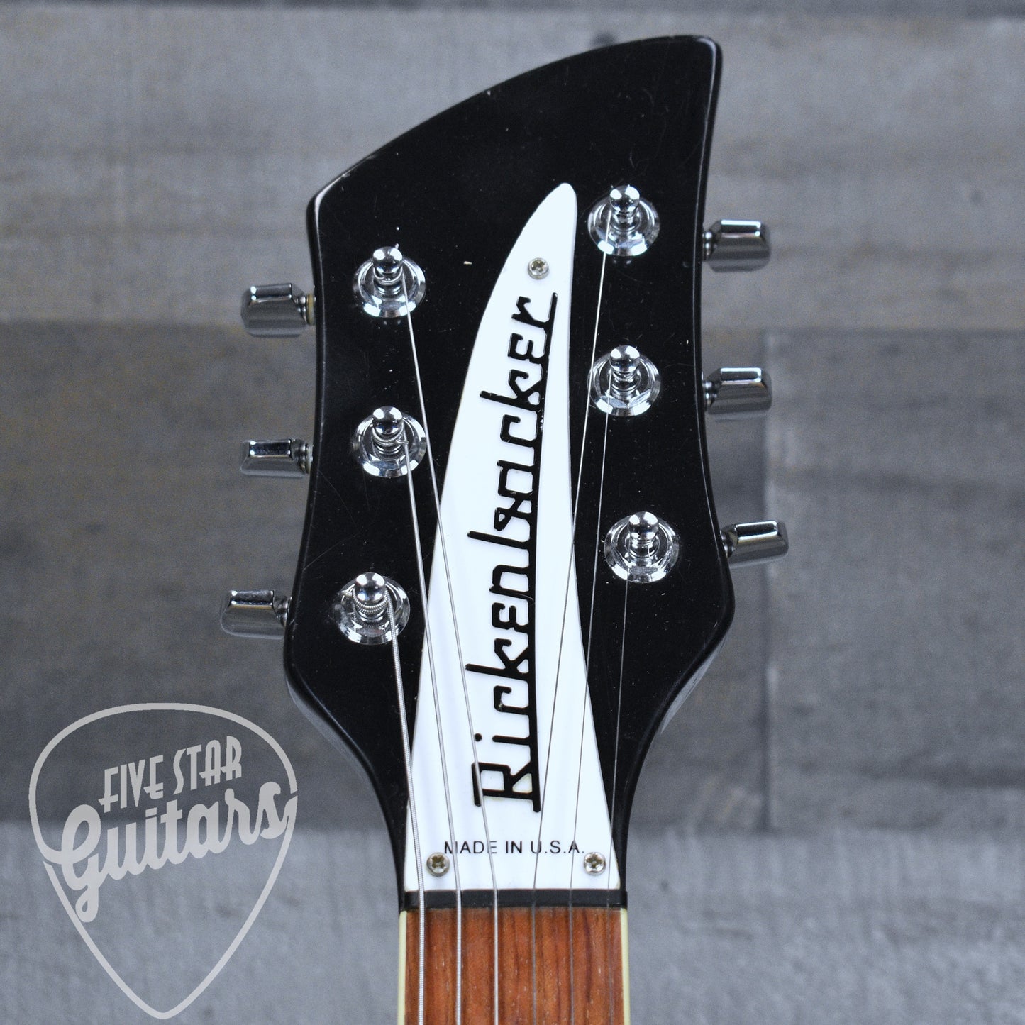 Pre-Owned Rickenbacker 620/6 - Jetglo with Hardshell Case