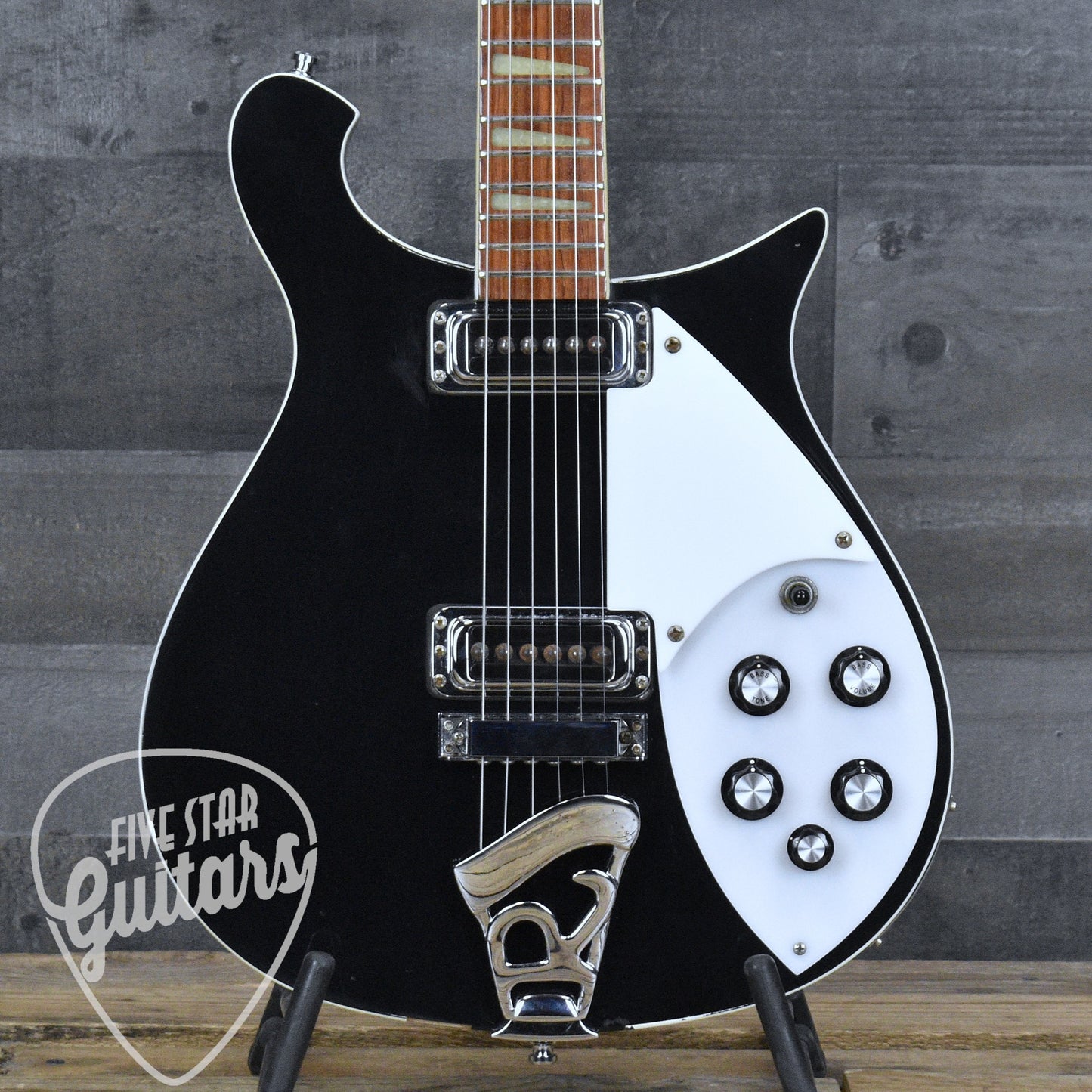 Pre-Owned Rickenbacker 620/6 - Jetglo with Hardshell Case