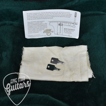 Pre-Owned Santa Cruz 1929-00 - with Hard Shell Case