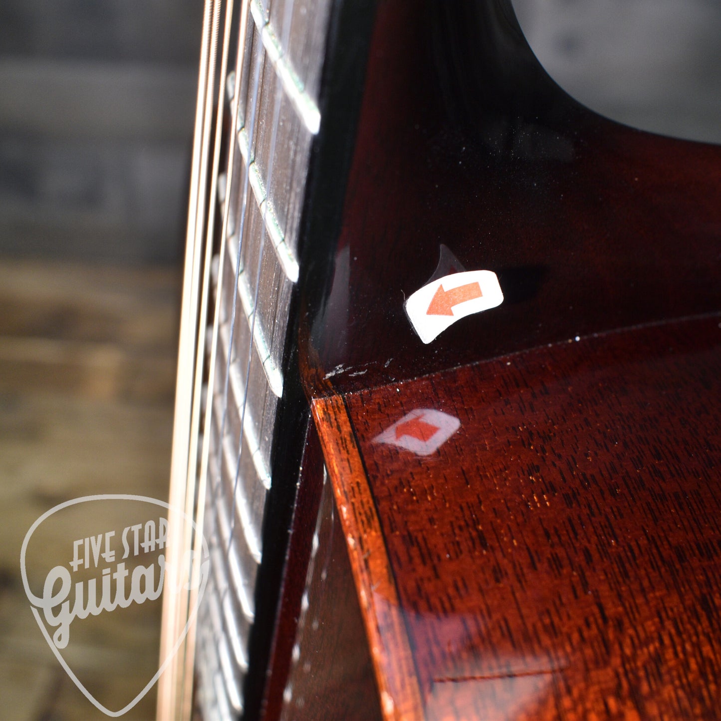 Pre-Owned Santa Cruz 1929-00 - with Hard Shell Case