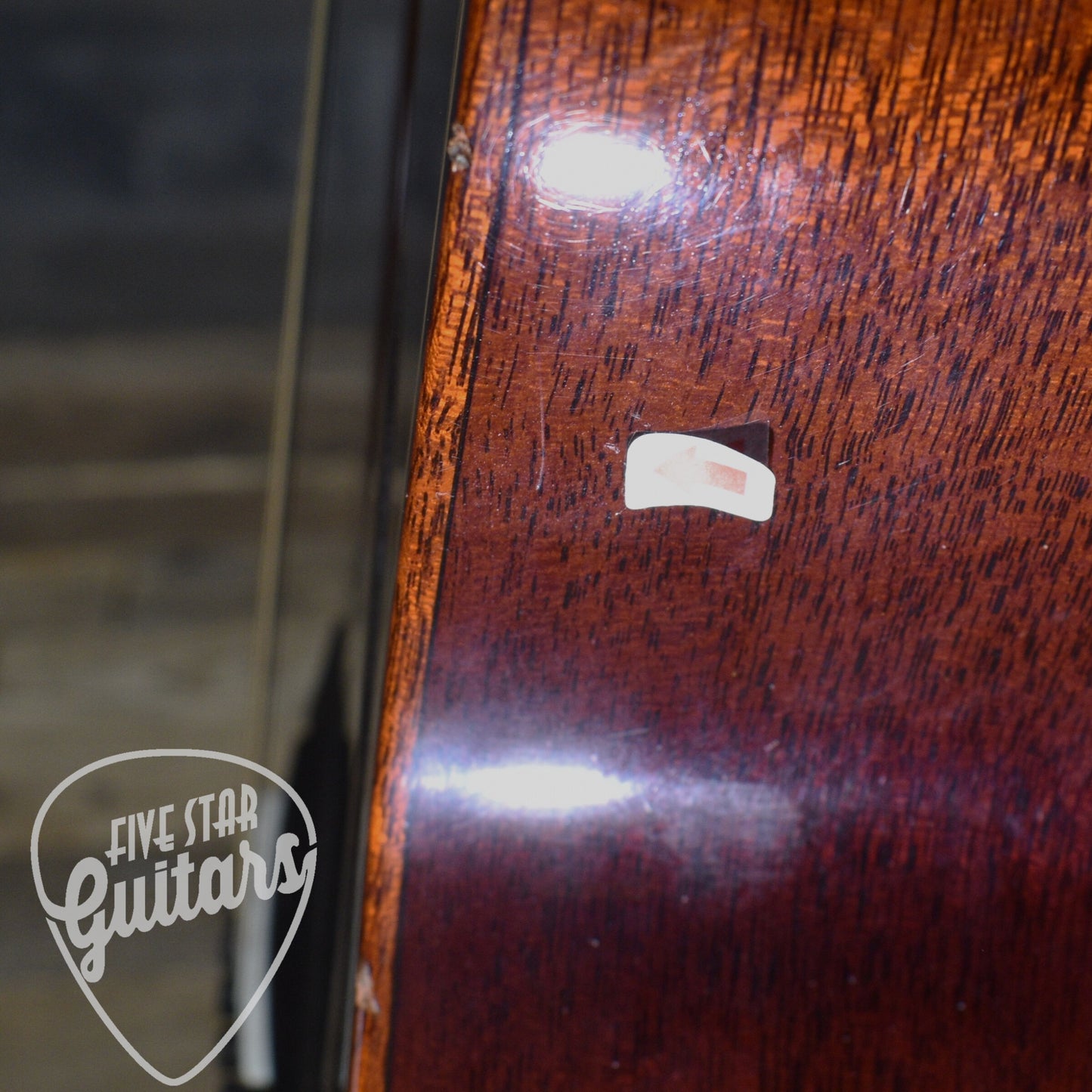 Pre-Owned Santa Cruz 1929-00 - with Hard Shell Case