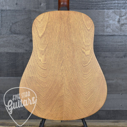 Pre-Owned Seagull S6