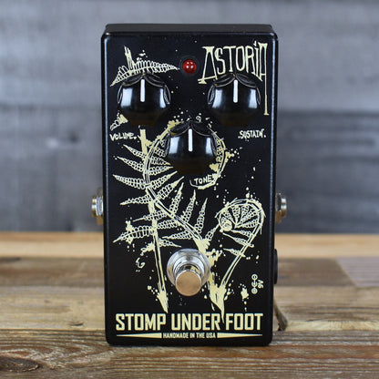Pre-Owned Stomp Under Foot Astoria