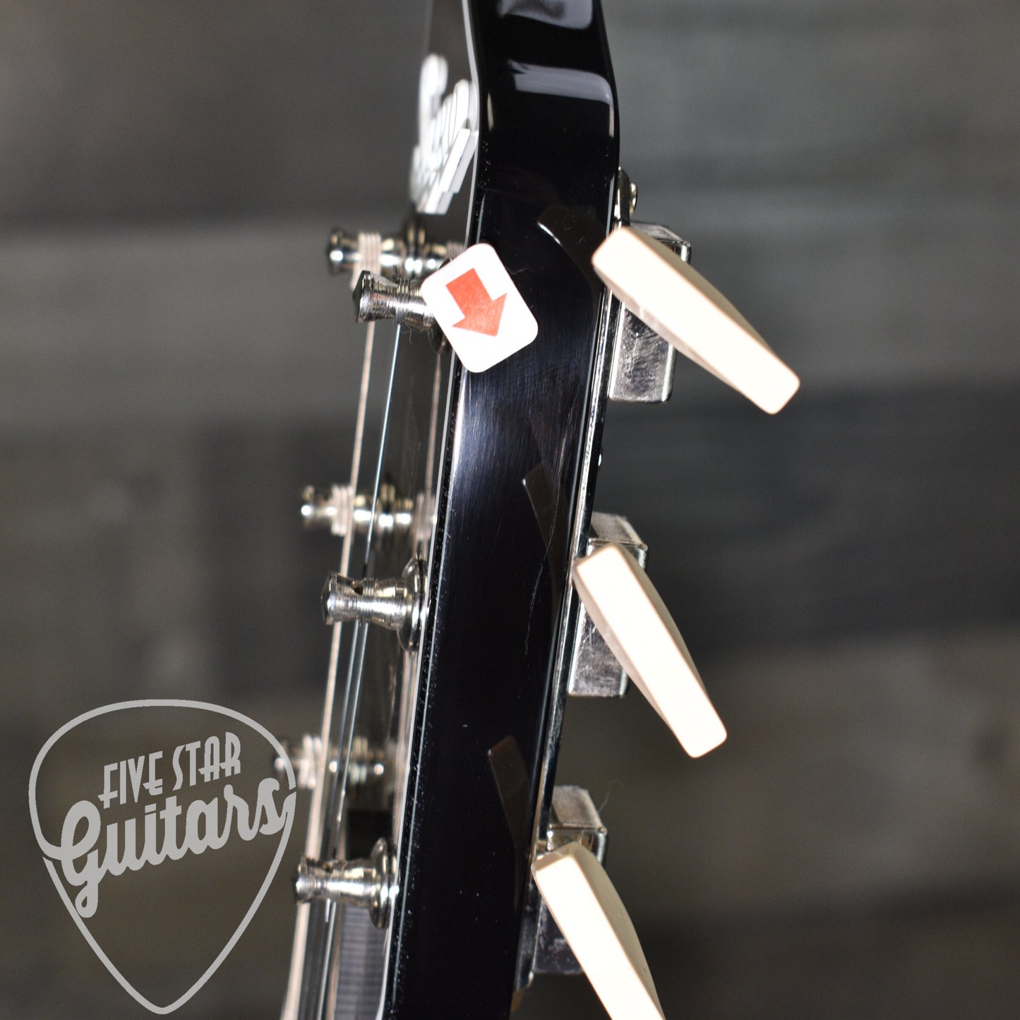 Pre-Owned Supro 1224DBHT Limited Edition David Bowie 1961 Dual Tone Hardtail - White with Hardshell Case