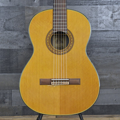 Pre-Owned Takamine C-132S - Natural with Hard Shell Case