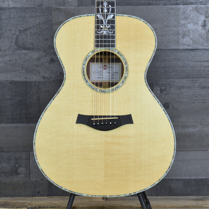 Pre-Owned Taylor 30th Anniversary XXX-KE - Natural with Hardshell Case