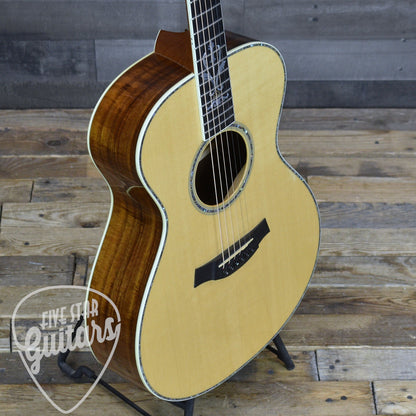 Pre-Owned Taylor 30th Anniversary XXX-KE - Natural with Hardshell Case