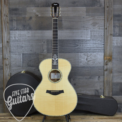 Pre-Owned Taylor 30th Anniversary XXX-KE - Natural with Hardshell Case