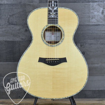 Pre-Owned Taylor 30th Anniversary XXX-KE - Natural with Hardshell Case