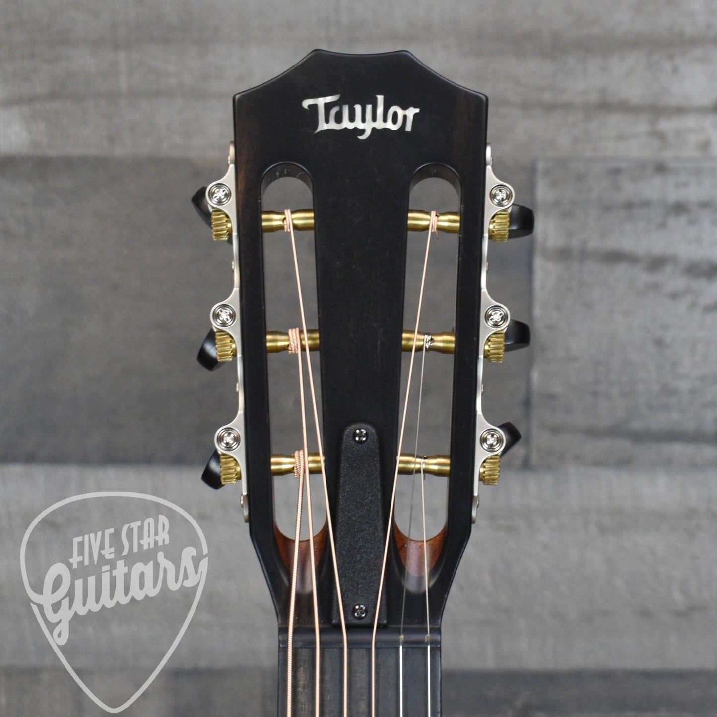 Pre-Owned Taylor 312ce 12-Fret - Natural with Hard Shell Case