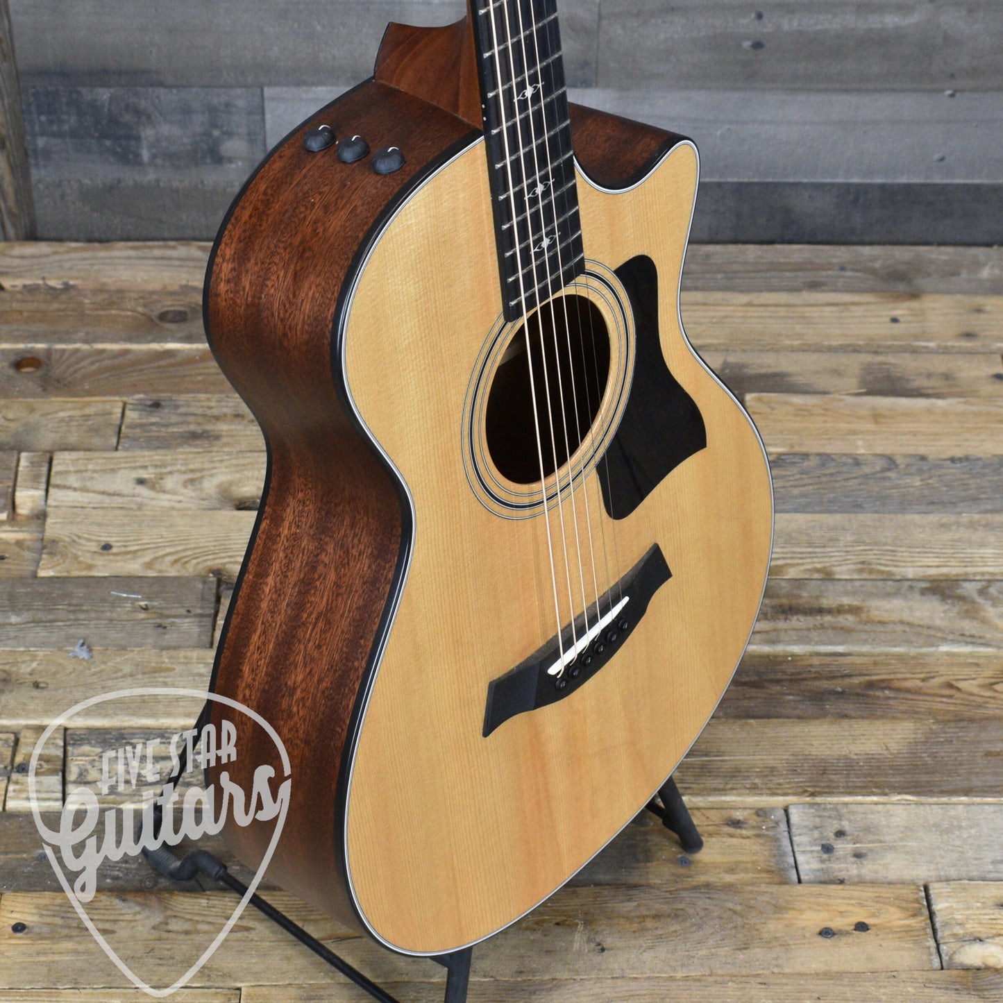 Pre-Owned Taylor 312ce 12-Fret - Natural with Hard Shell Case