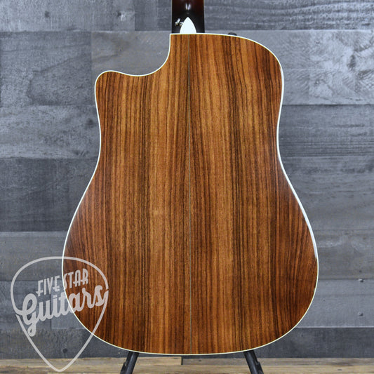 Pre-Owned Taylor 710ce - Sunburst with Gigbag