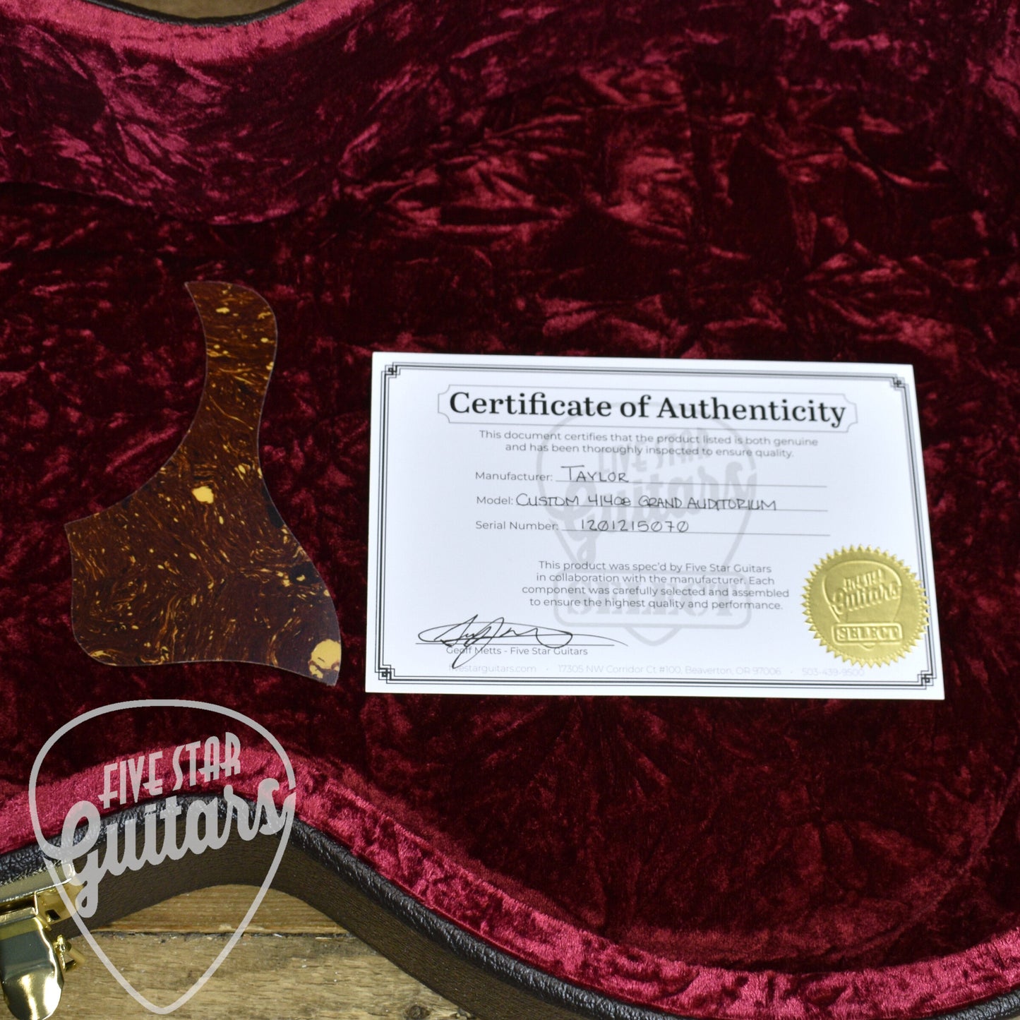 Pre-Owned Taylor Custom 414ce Grand Auditorium - Natural with Hard Shell Case - Five Star Select