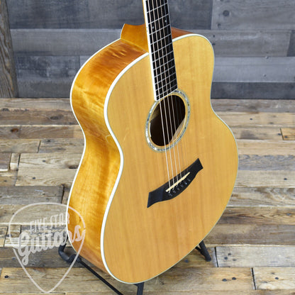 Pre-Owned Taylor GS6 - Natural with Hardshell Case