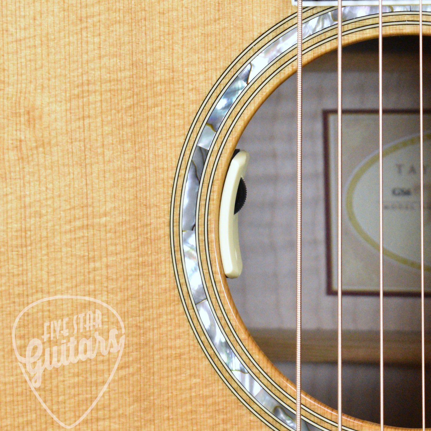 Pre-Owned Taylor GS6 - Natural with Hardshell Case