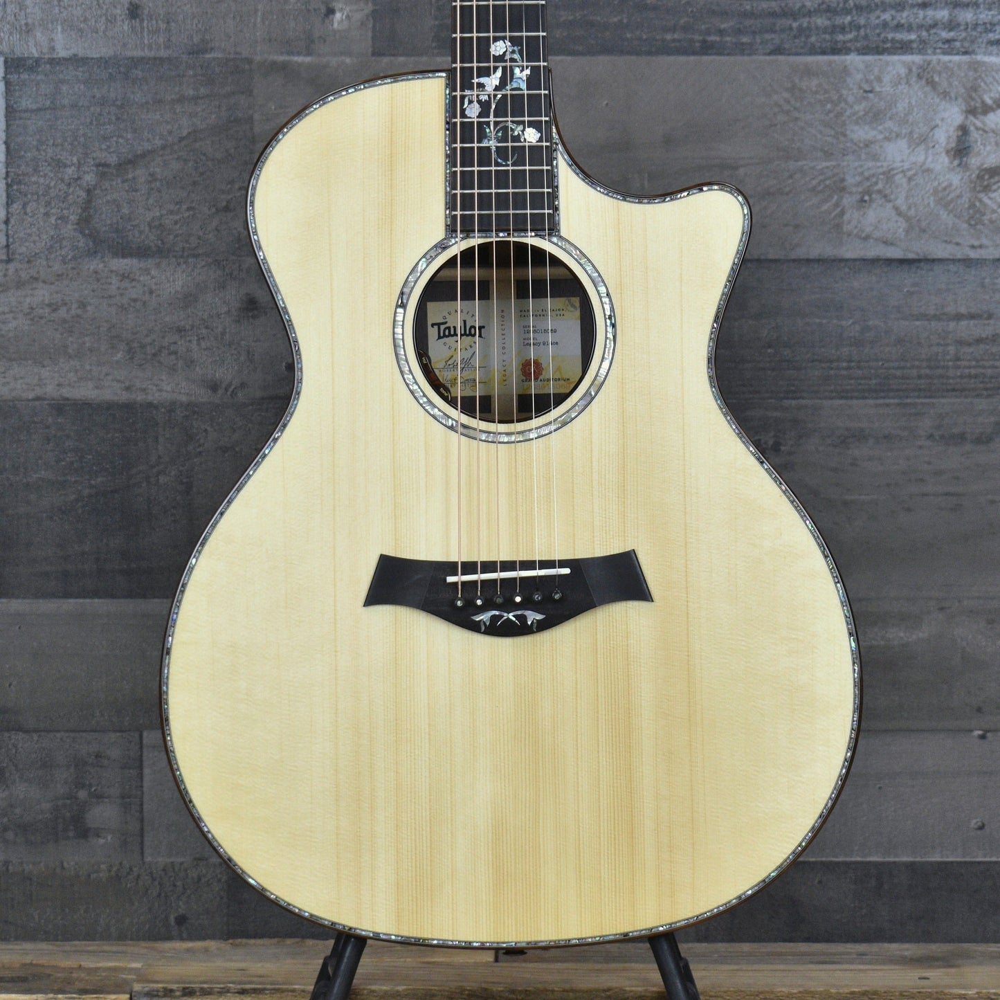 Pre-Owned Taylor Legacy 914ce - Natural with Hard Shell Case