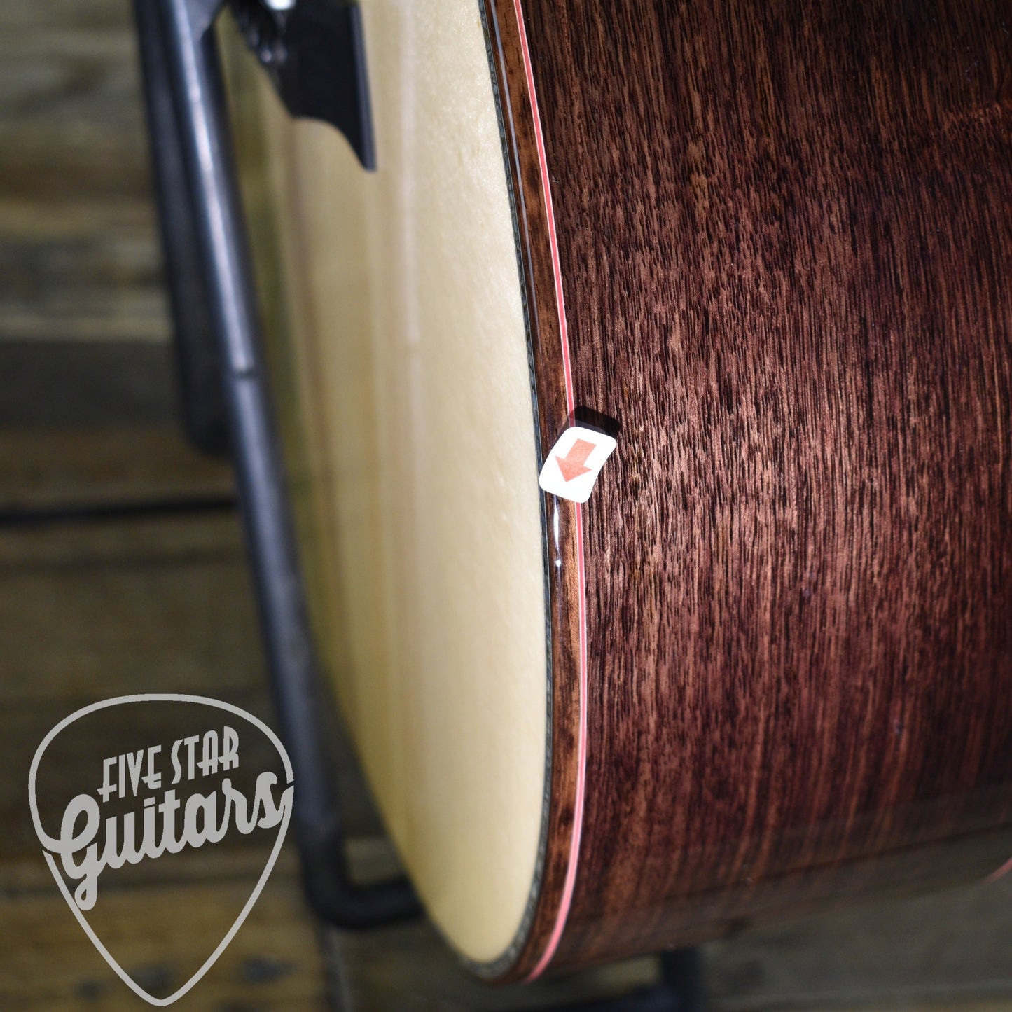Pre-Owned Taylor Legacy 914ce - Natural with Hard Shell Case