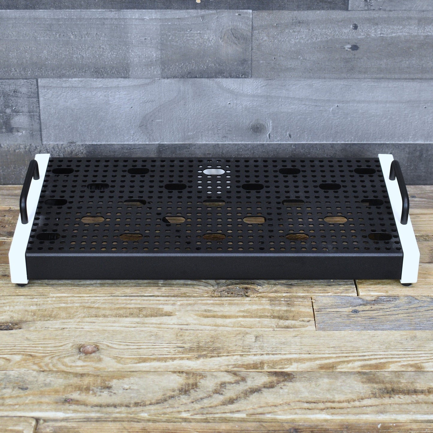 Pre-Owned Temple Audio Solo 18 Pedalboard with Temple Audio XLR MOD, Temple Audio 4X MOD and Flight Case